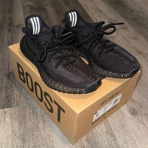 Yeezy Boost 350 Onyx Size 5.5Y